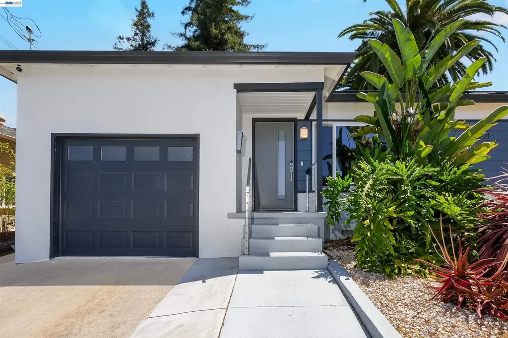 25826 Bryn Mawr Avenue Hayward CA 94542