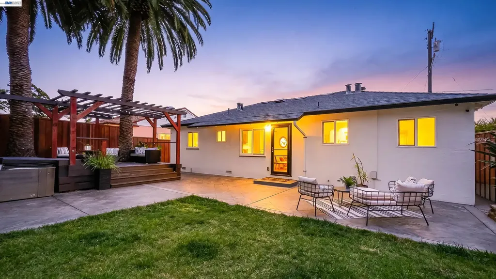 25826 Bryn Mawr Avenue Hayward CA 94542