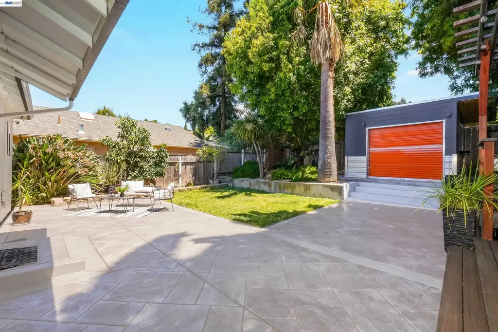 25826 Bryn Mawr Avenue Hayward CA 94542