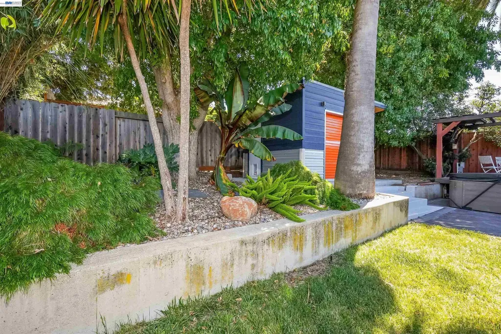 25826 Bryn Mawr Avenue Hayward CA 94542