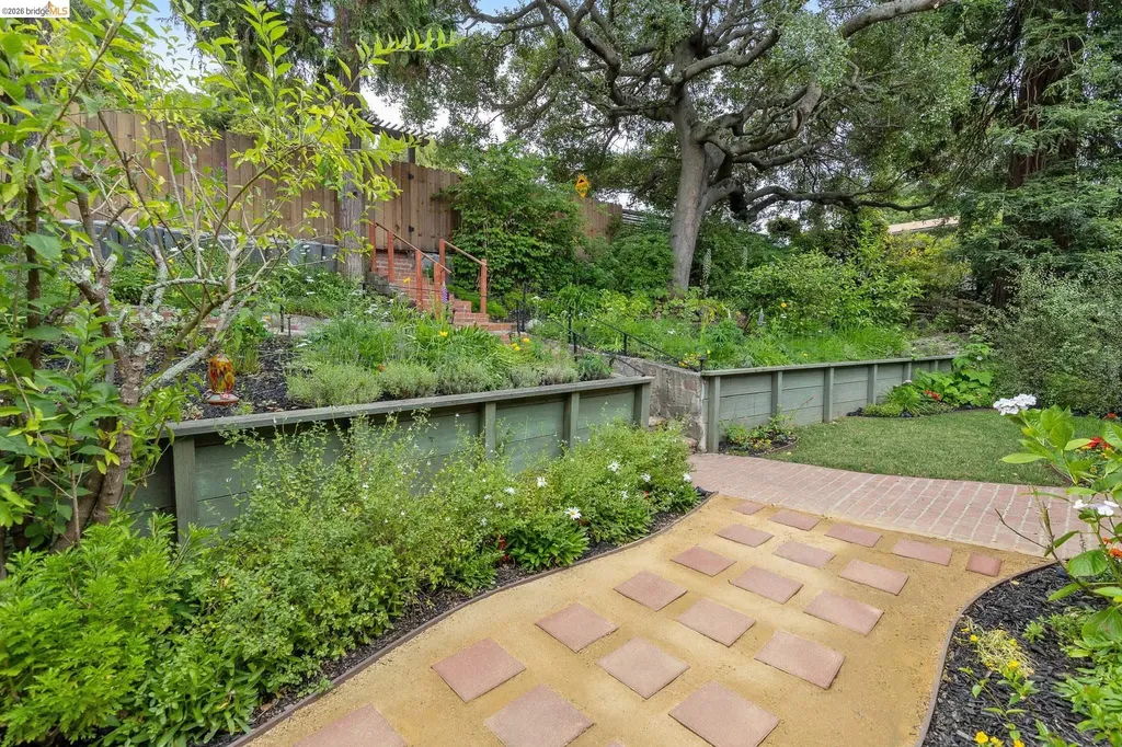 1101 Mountain Boulevard Oakland CA 94611
