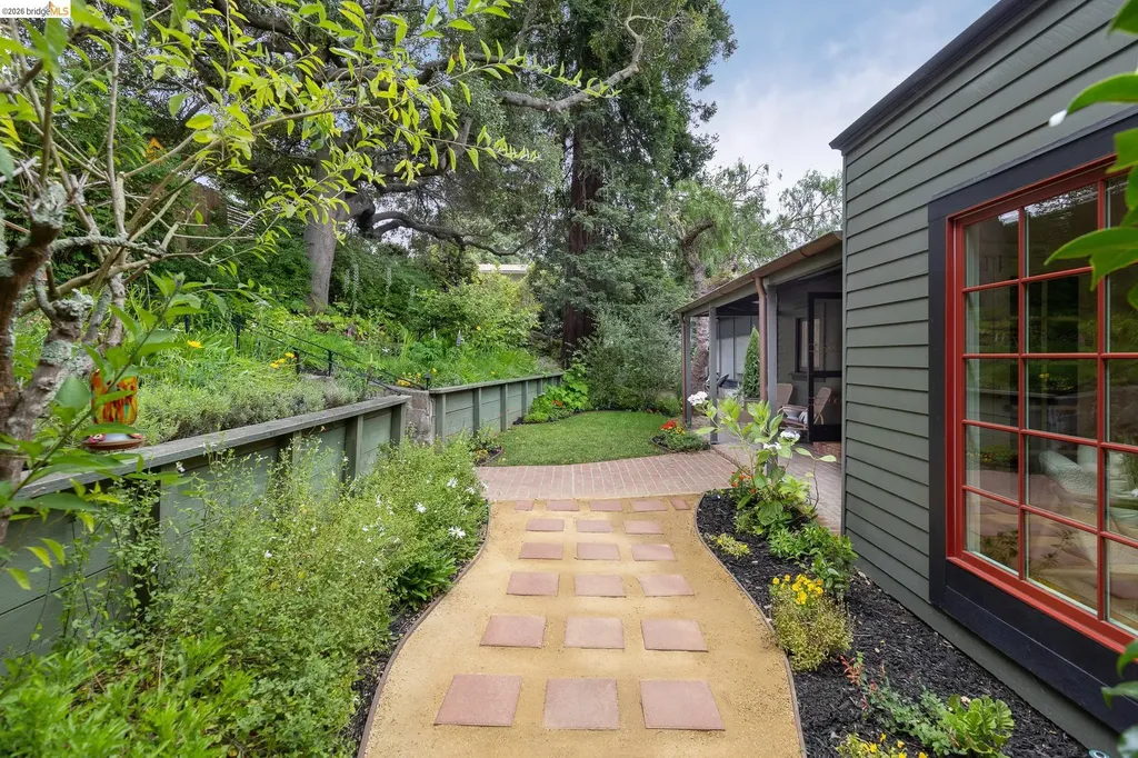 1101 Mountain Boulevard Oakland CA 94611