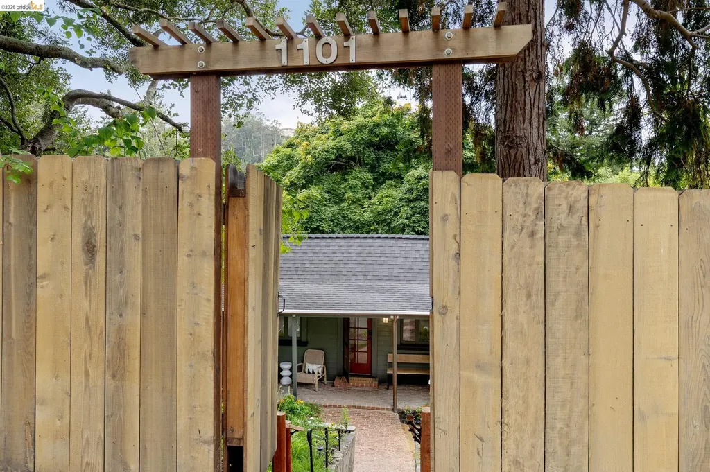 1101 Mountain Boulevard Oakland CA 94611