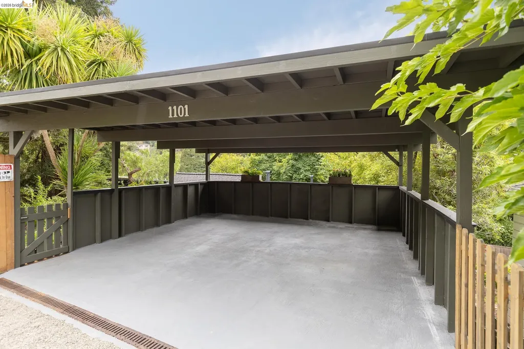 1101 Mountain Boulevard Oakland CA 94611