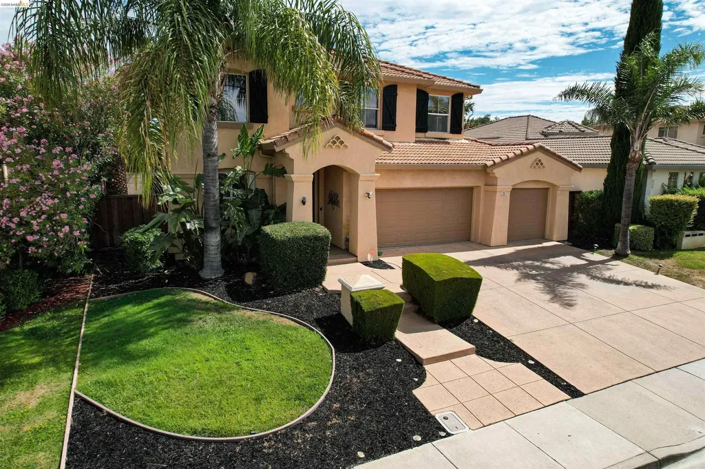2017 Tioga Pass Way Antioch CA 94531