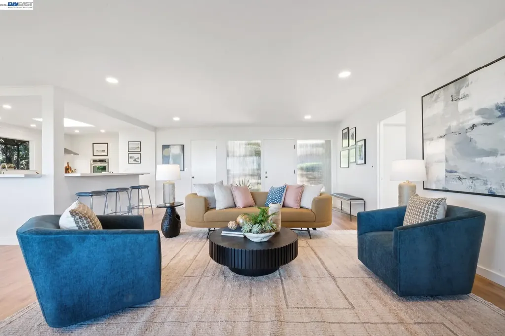 6957 Armour Drive Oakland CA 94611