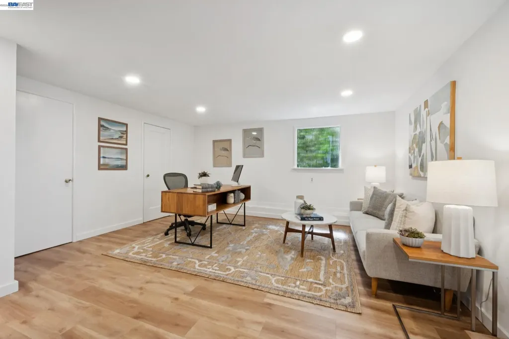 6957 Armour Drive Oakland CA 94611