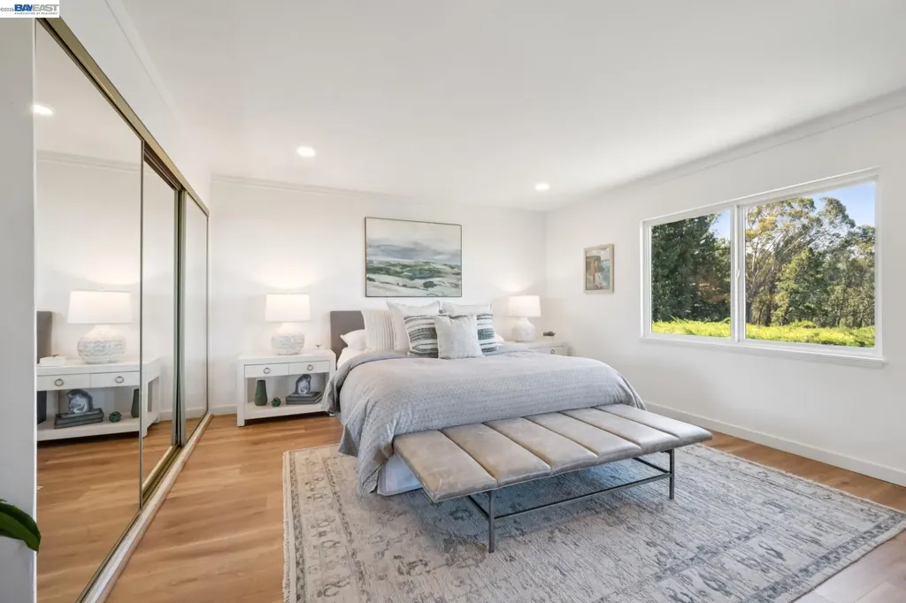 6957 Armour Drive Oakland CA 94611