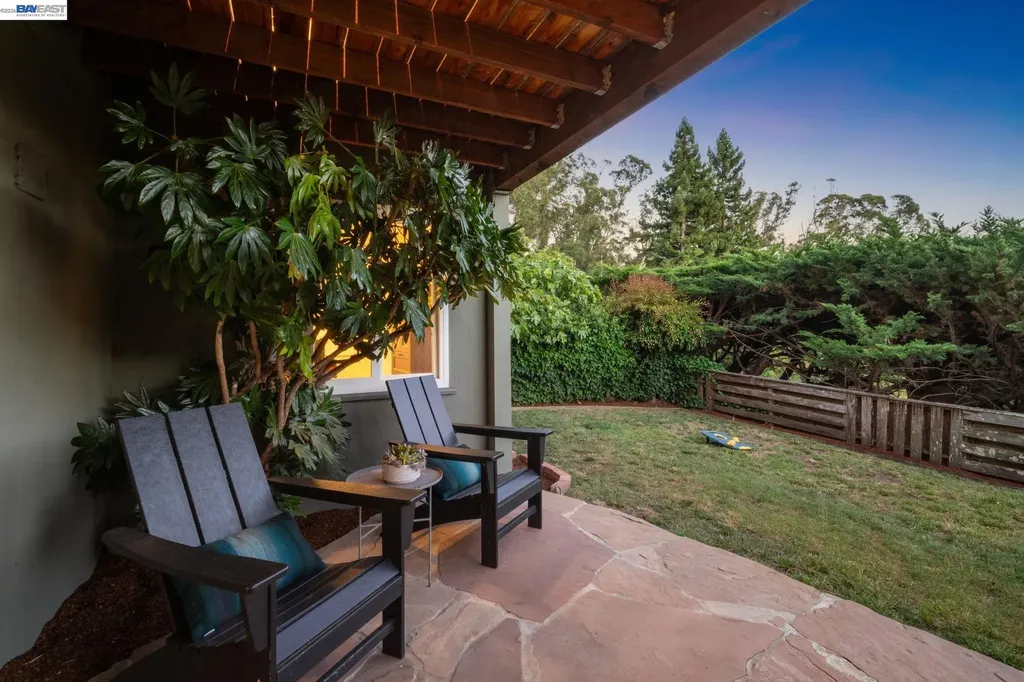 6957 Armour Drive Oakland CA 94611