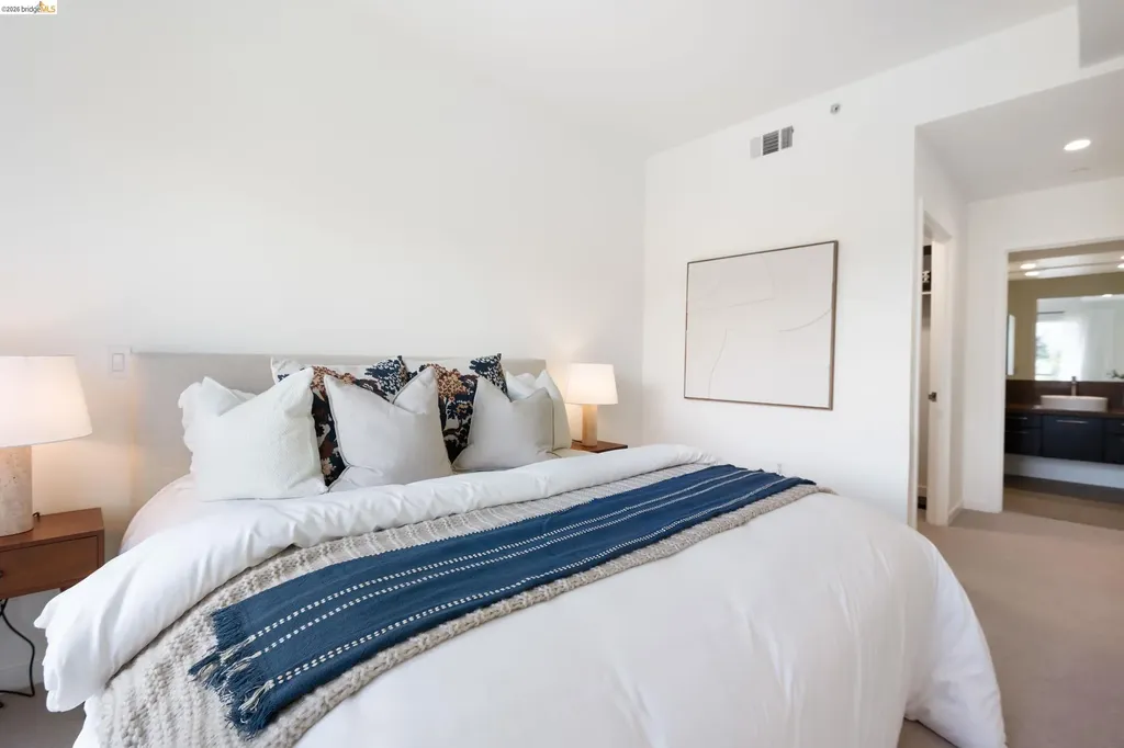 6465 San Pablo Avenue Oakland CA 94608