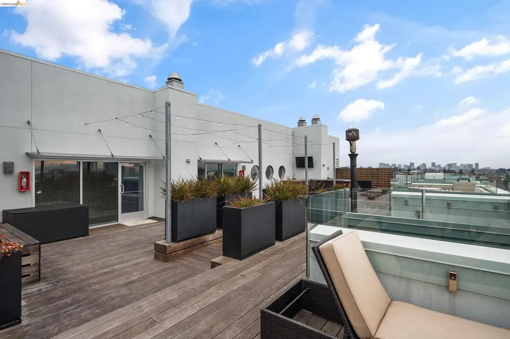 6465 San Pablo Avenue Oakland CA 94608