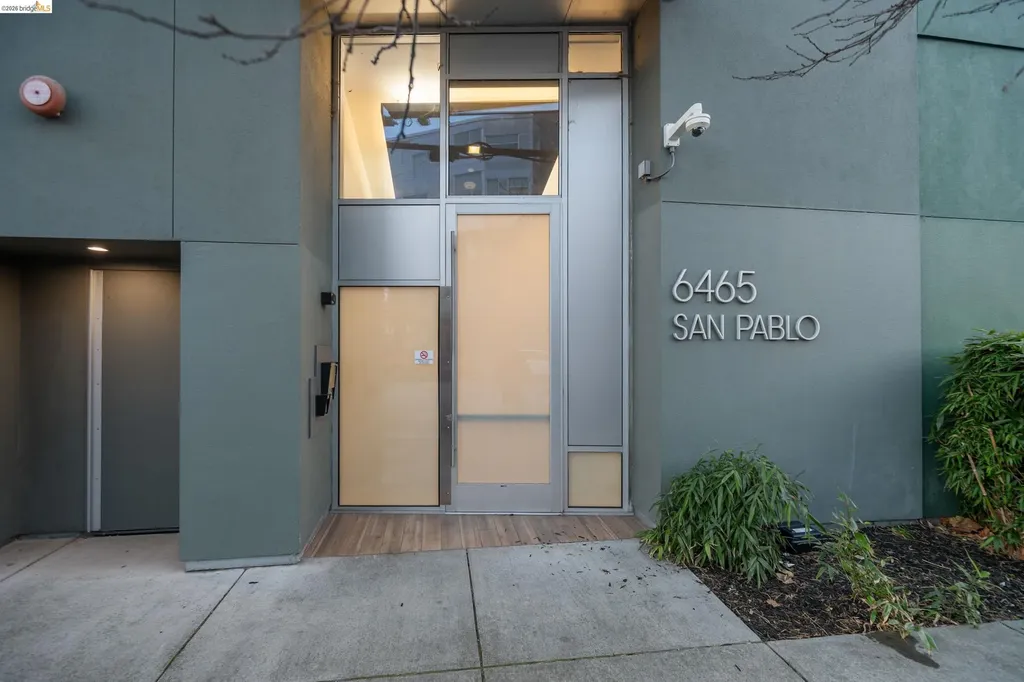 6465 San Pablo Avenue Oakland CA 94608