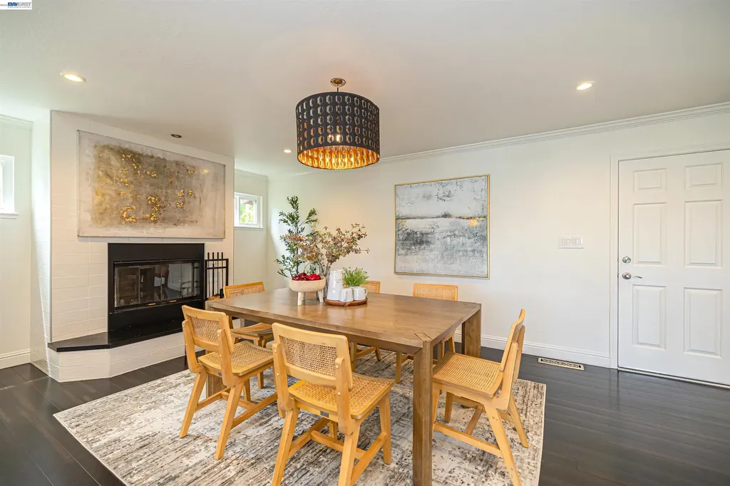 3060 Todd Court Castro Valley CA 94546