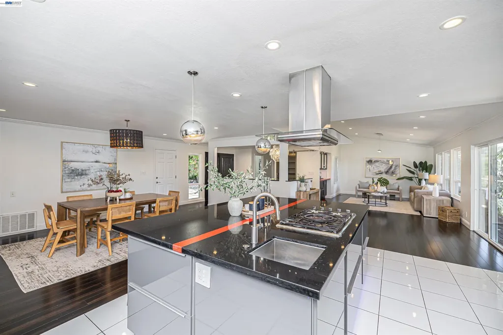 3060 Todd Court Castro Valley CA 94546