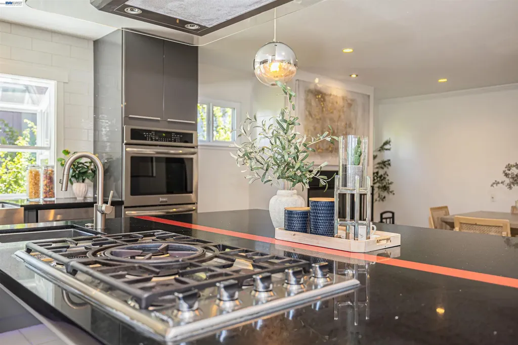 3060 Todd Court Castro Valley CA 94546