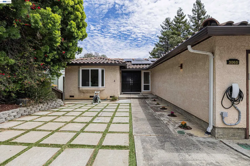 3060 Todd Court Castro Valley CA 94546