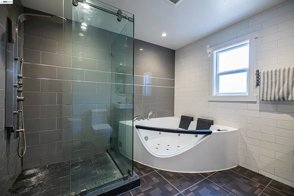 3060 Todd Court Castro Valley CA 94546