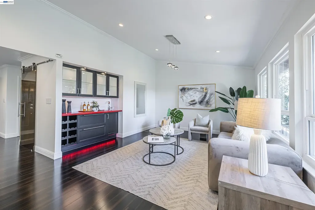 3060 Todd Court Castro Valley CA 94546