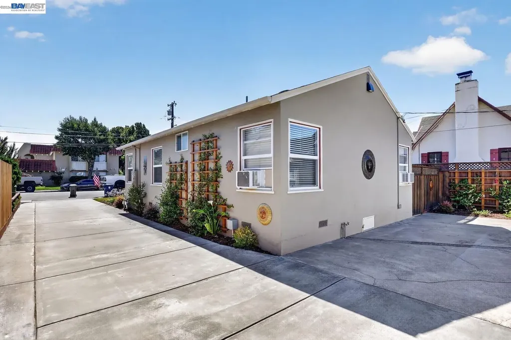 20843 Chester Street Castro Valley CA 94546