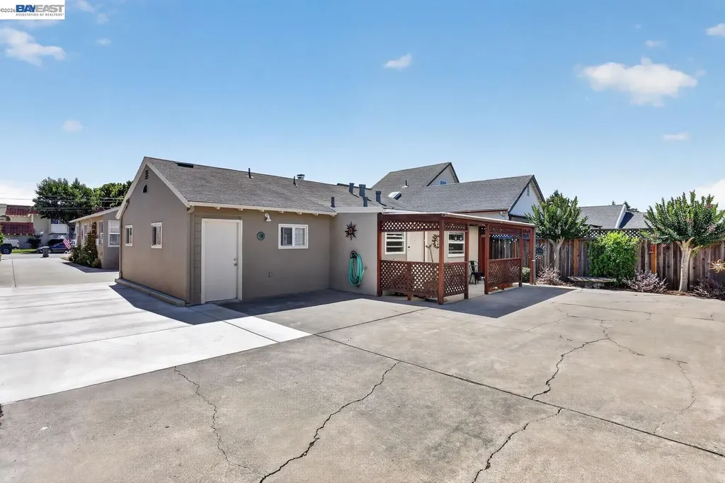 20843 Chester Street Castro Valley CA 94546