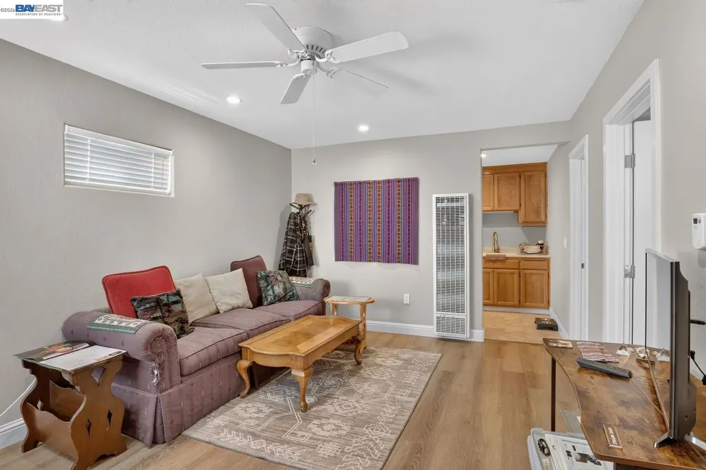 20843 Chester Street Castro Valley CA 94546