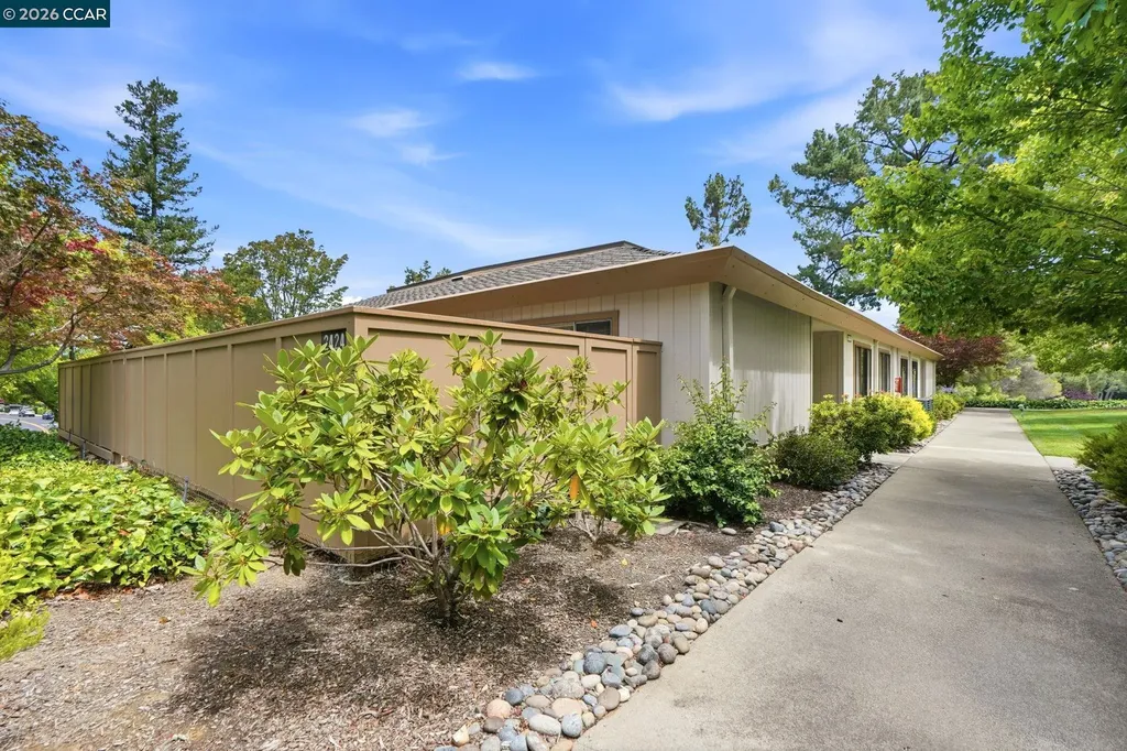 2424 Tice Creek Drive Walnut Creek CA 94595