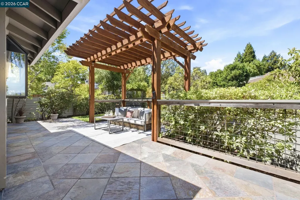 1979 Charmstone Court Walnut Creek CA 94595