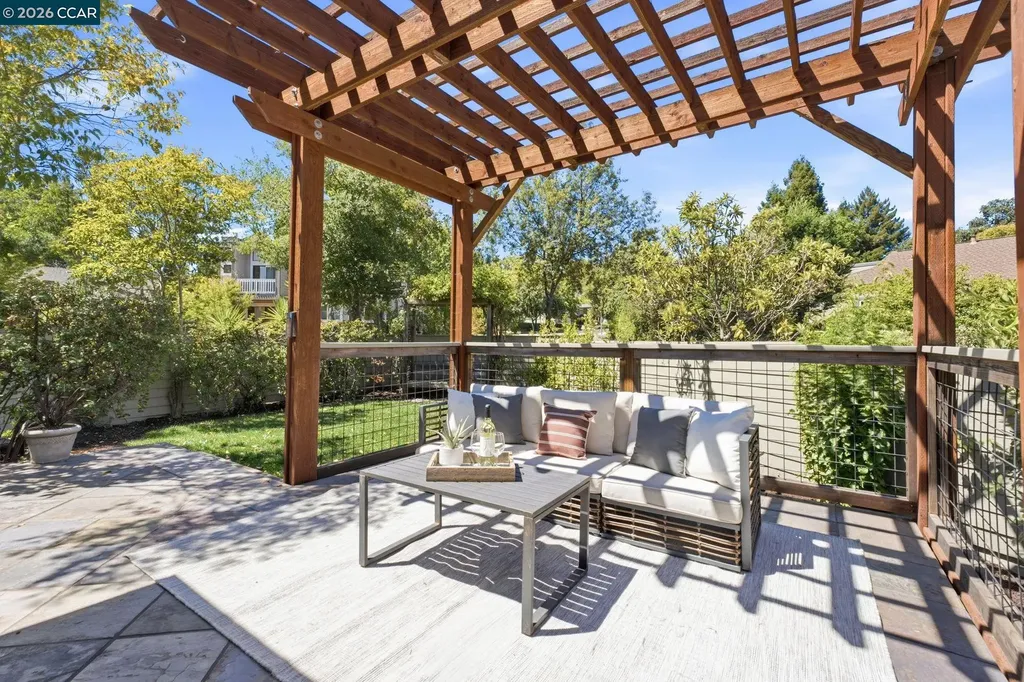1979 Charmstone Court Walnut Creek CA 94595