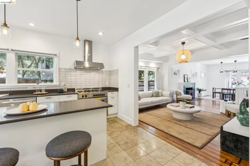 98 Montell Street Oakland CA 94611