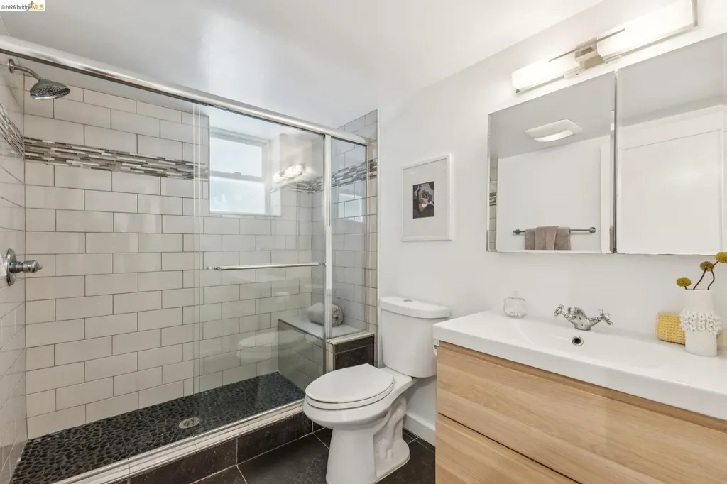 98 Montell Street Oakland CA 94611