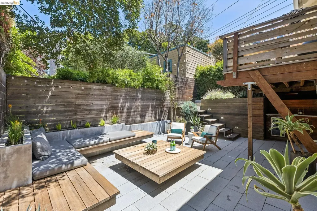 98 Montell Street Oakland CA 94611