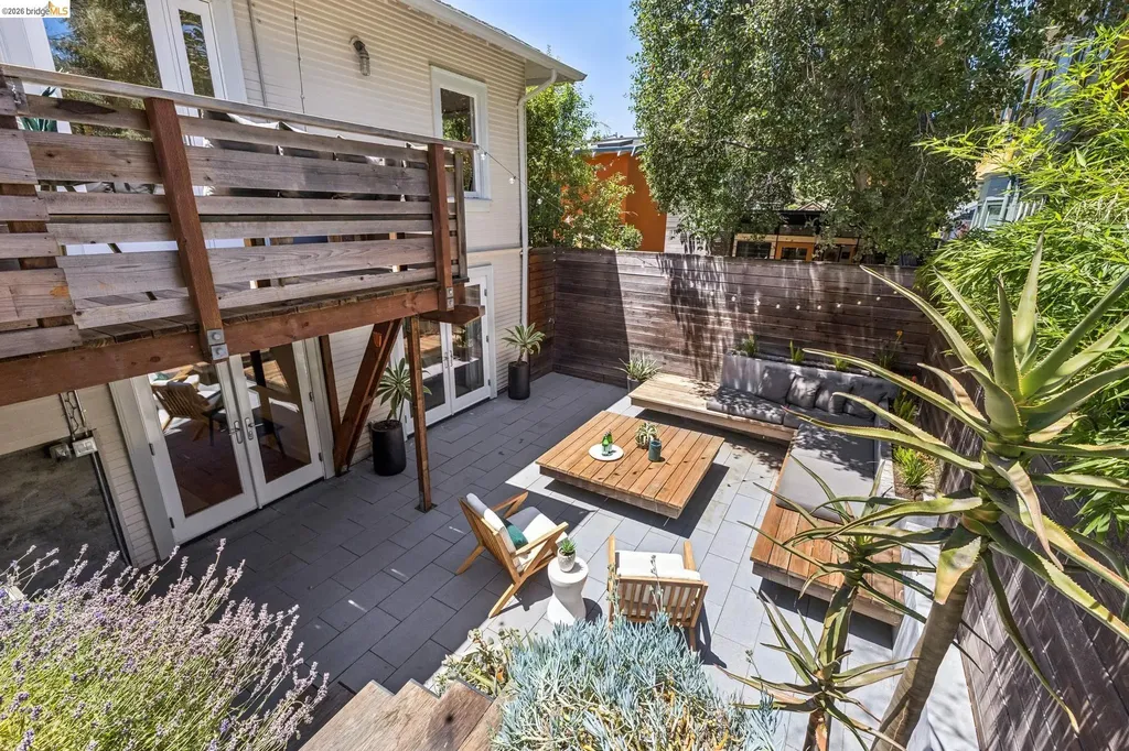 98 Montell Street Oakland CA 94611