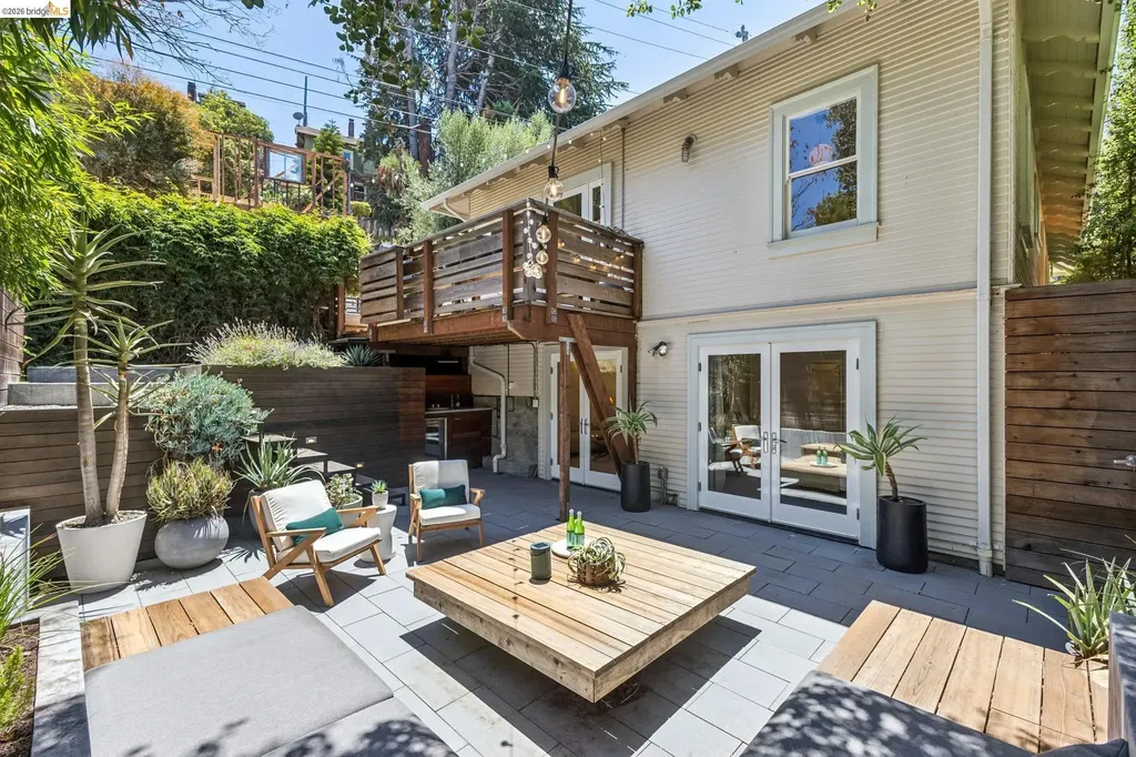 98 Montell Street Oakland CA 94611