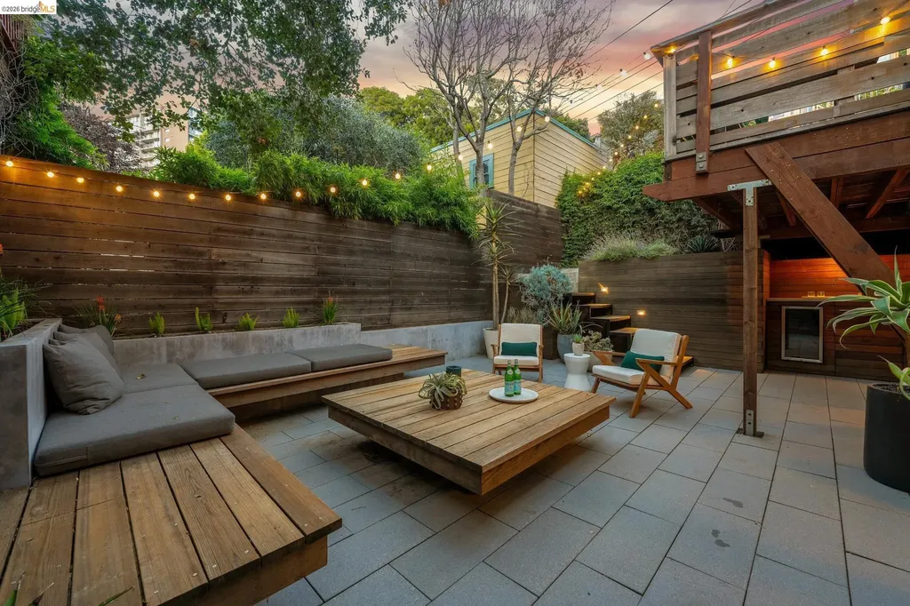 98 Montell Street Oakland CA 94611