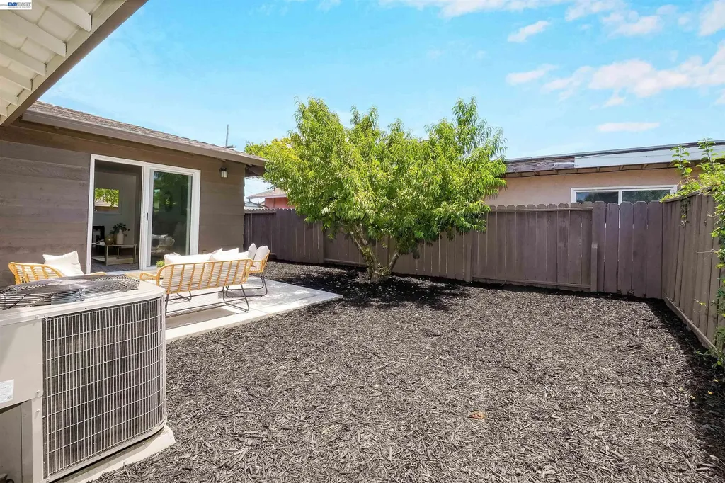 2610 Hawthorne Avenue Hayward CA 94545