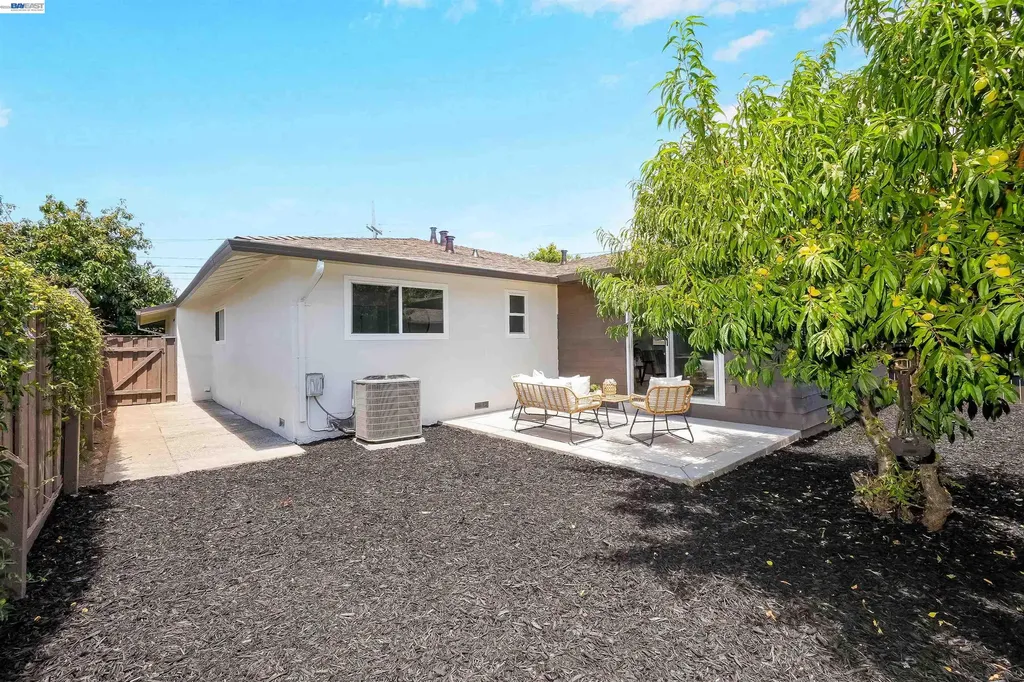 2610 Hawthorne Avenue Hayward CA 94545
