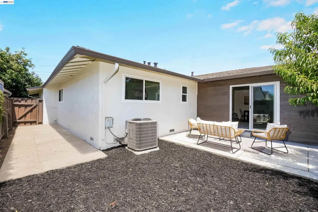 2610 Hawthorne Avenue Hayward CA 94545