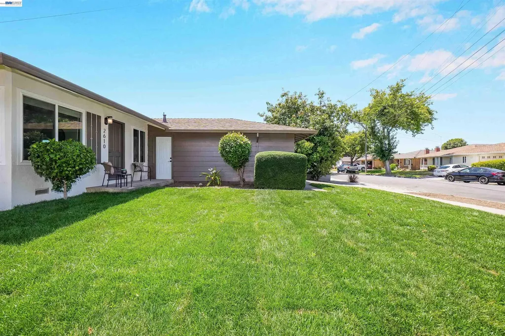 2610 Hawthorne Avenue Hayward CA 94545