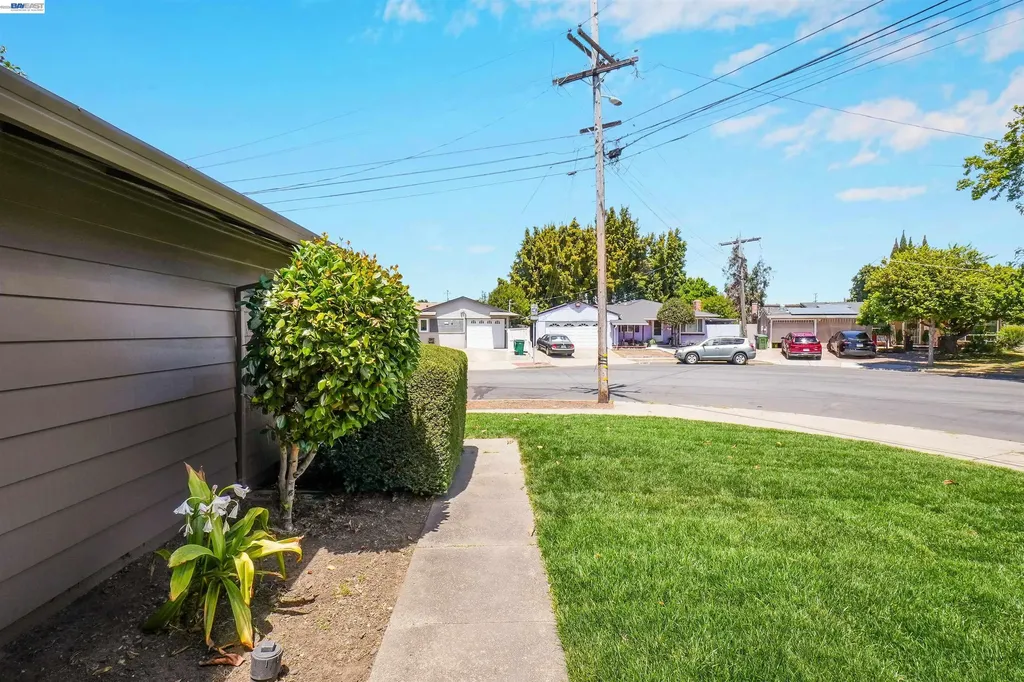 2610 Hawthorne Avenue Hayward CA 94545