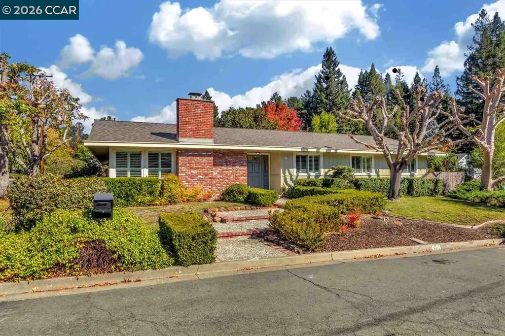241 Ivy Place Orinda CA 94563