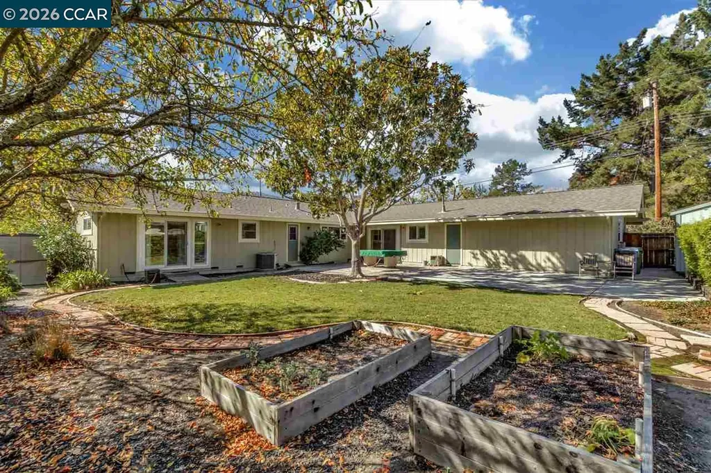 241 Ivy Place Orinda CA 94563