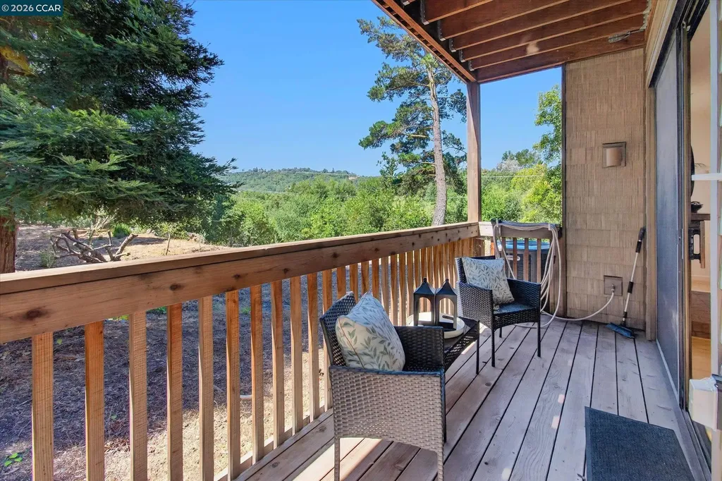 1989 Robin Ridge Court Walnut Creek CA 94597