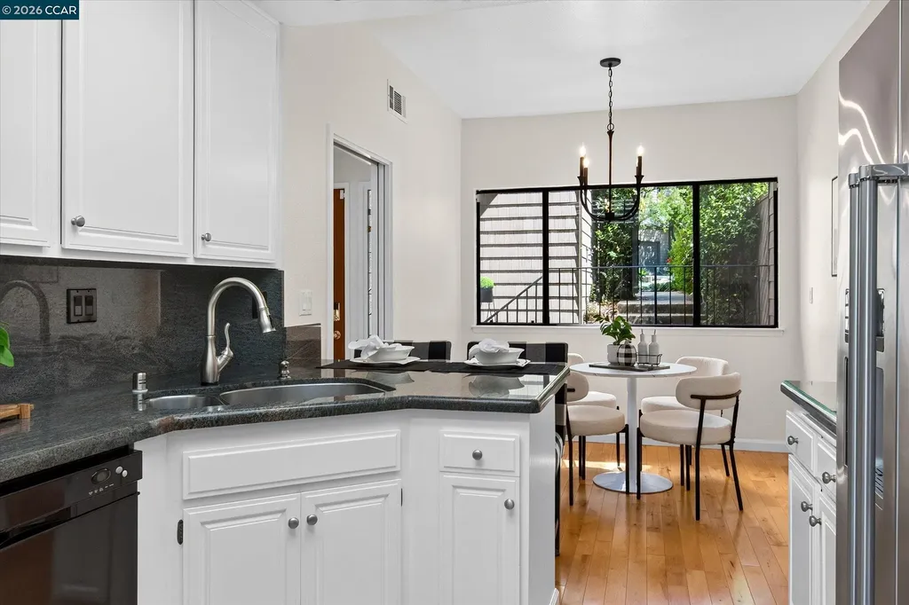 1989 Robin Ridge Court Walnut Creek CA 94597
