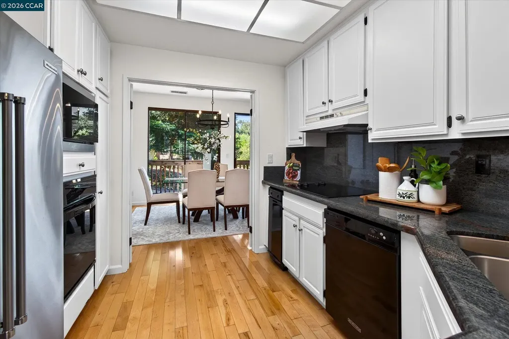 1989 Robin Ridge Court Walnut Creek CA 94597