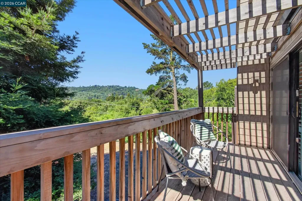 1989 Robin Ridge Court Walnut Creek CA 94597