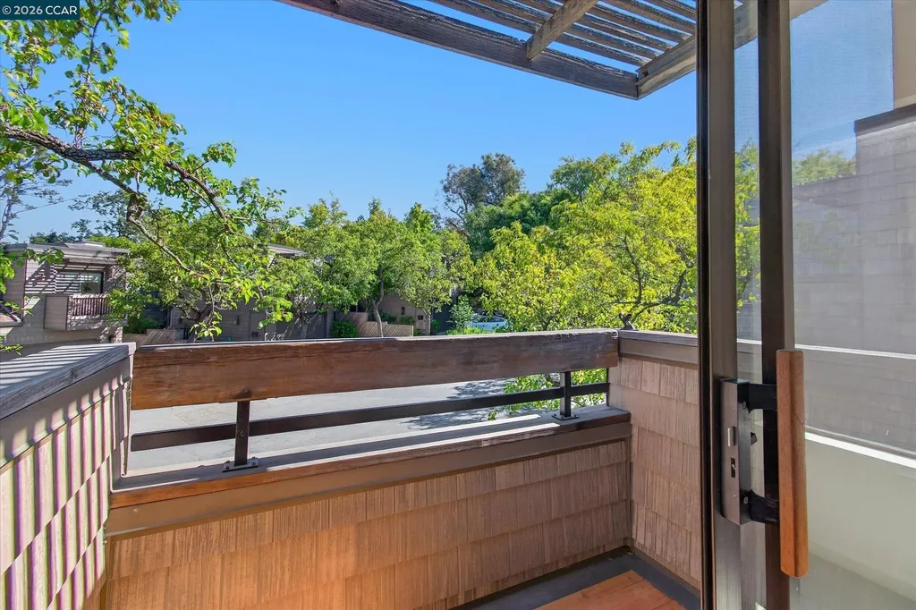1989 Robin Ridge Court Walnut Creek CA 94597
