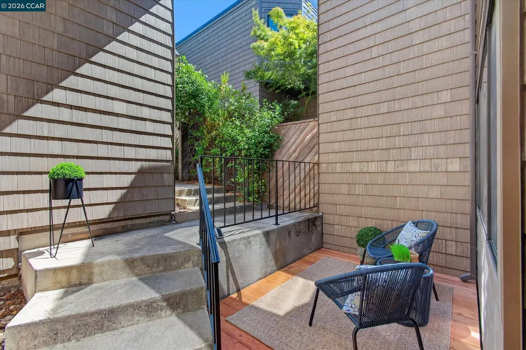 1989 Robin Ridge Court Walnut Creek CA 94597