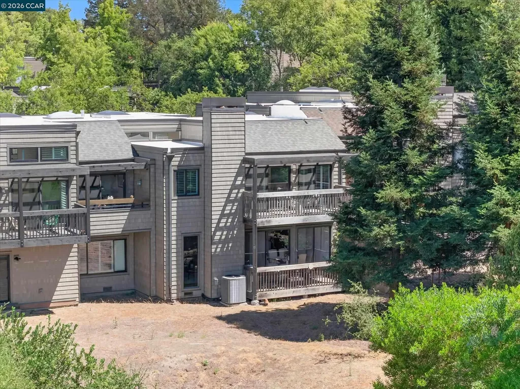 1989 Robin Ridge Court Walnut Creek CA 94597