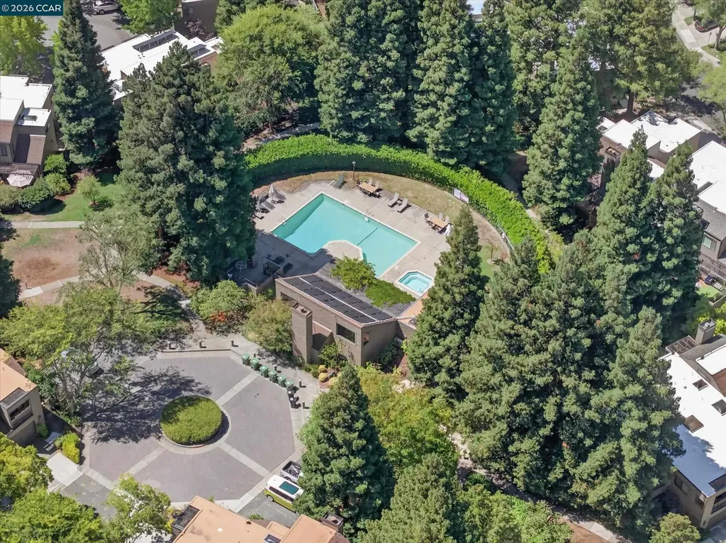 1989 Robin Ridge Court Walnut Creek CA 94597