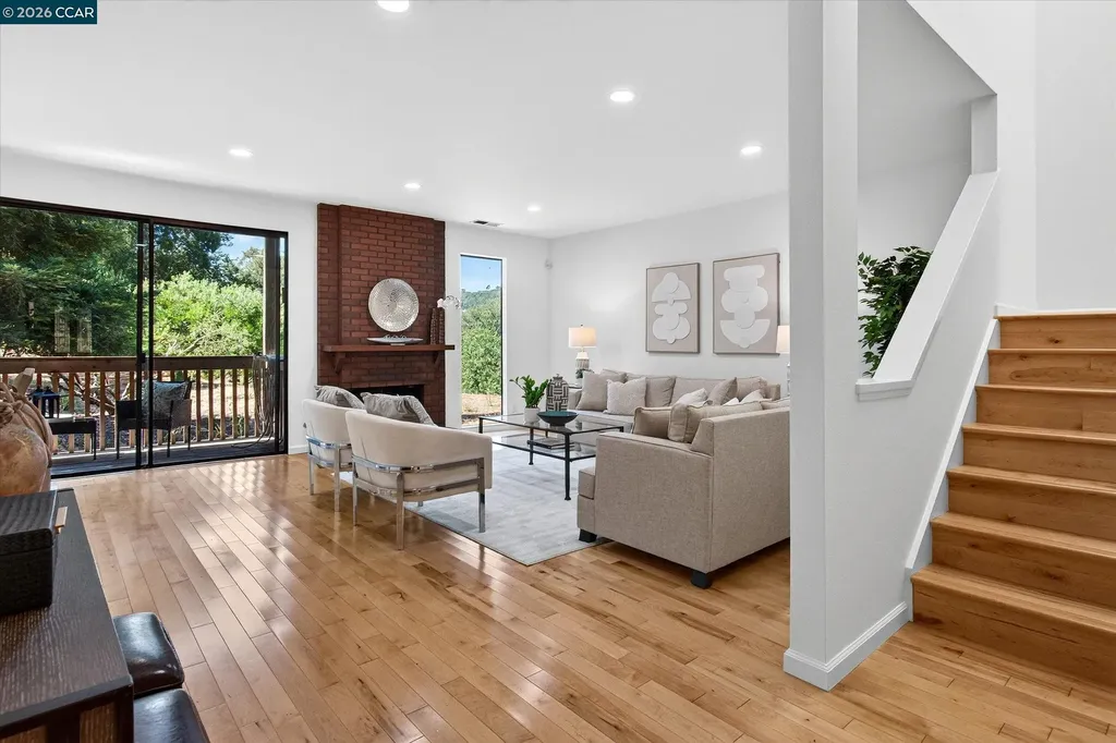 1989 Robin Ridge Court Walnut Creek CA 94597